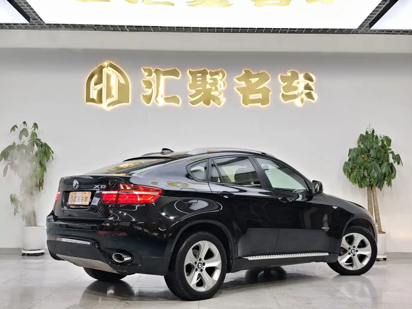 Photo 6 - BMW X6