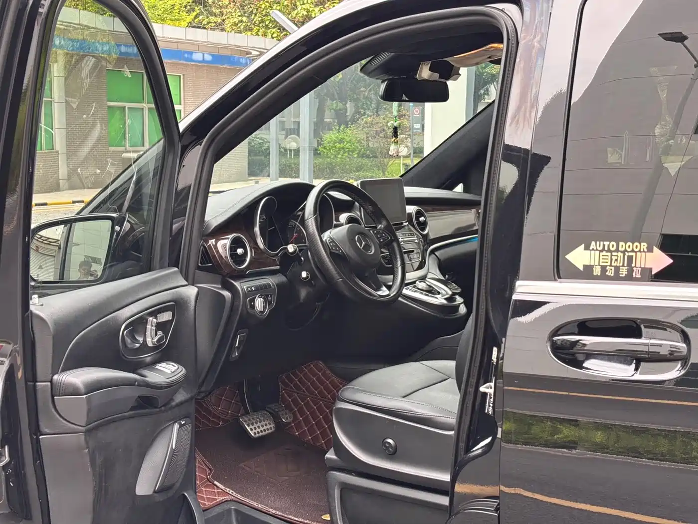 Mercedes-Benz V-Class 2018 V 260 Premium Edition China V фото 10