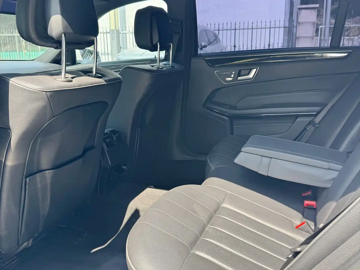 Mercedes-Benz E-Class 2015 E 260 L Sport фото 8