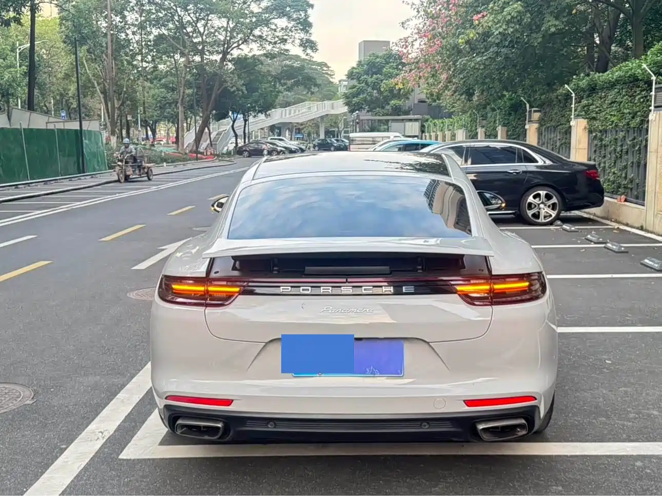 Porsche Panamera 2020 Panamera 10th Anniversary Edition 2.9T фото 5