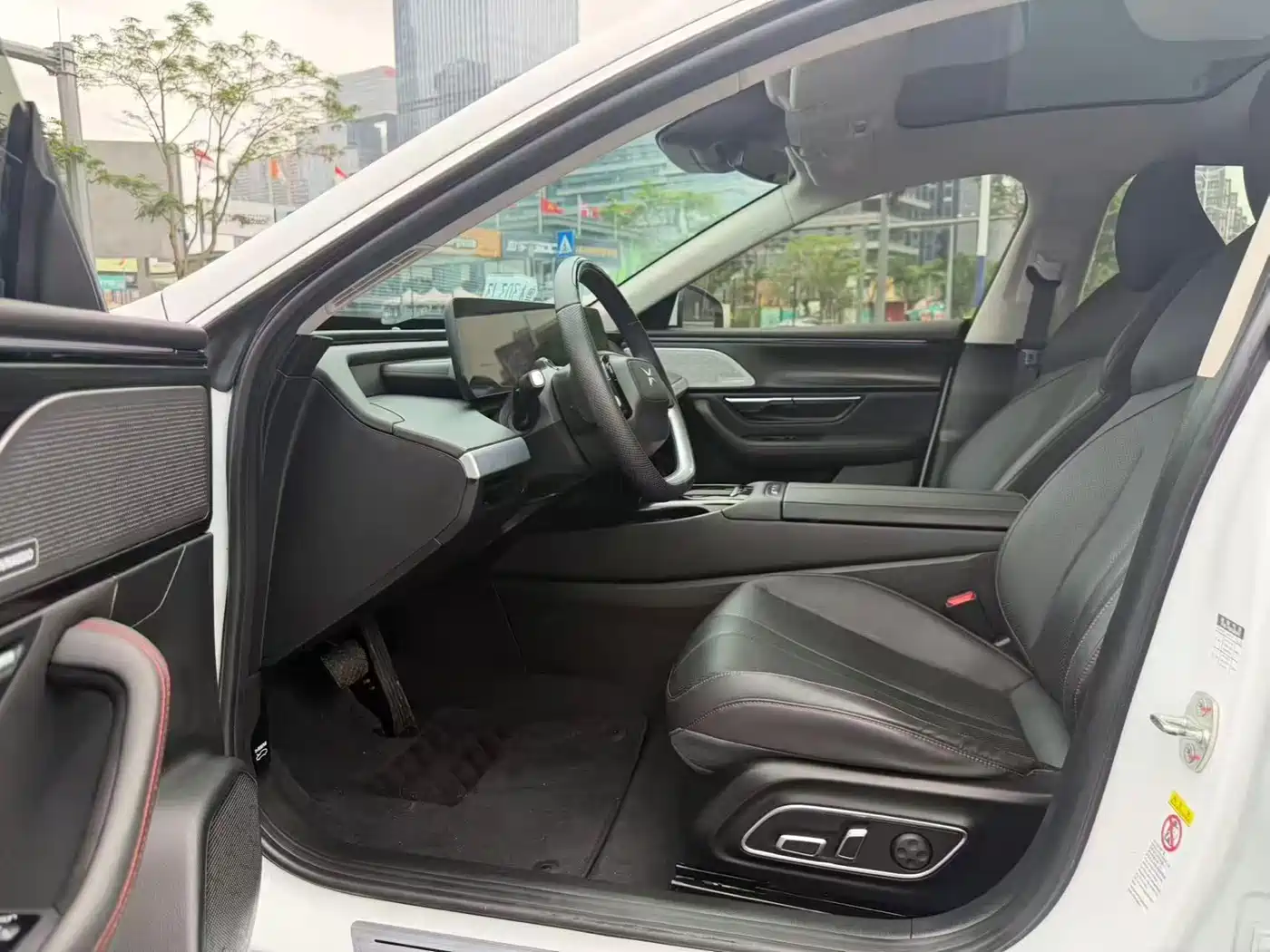 XPeng P7 2020 Model 670E фото 4