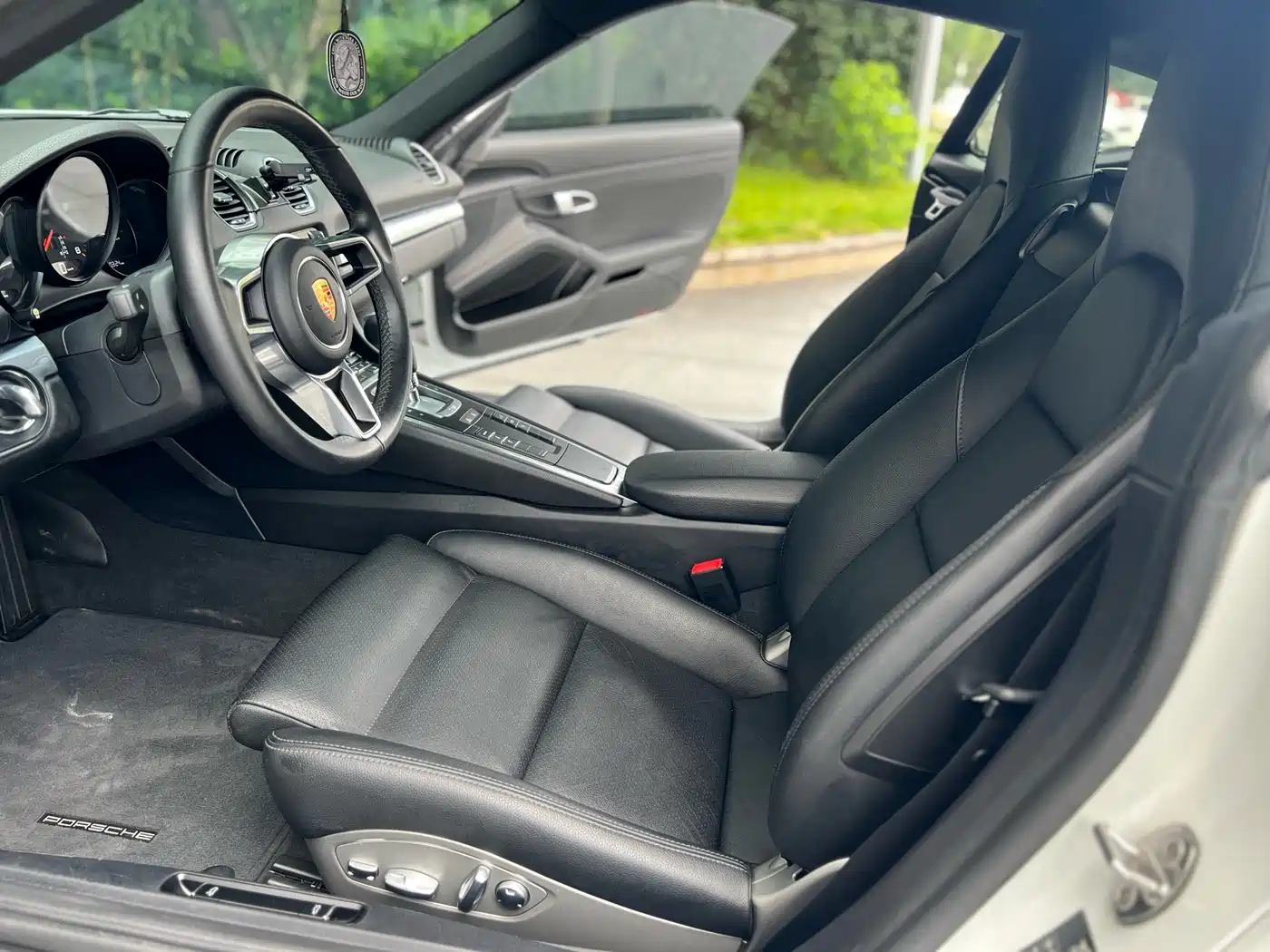 Porsche 718 2018 Cayman 2.0T фото 4