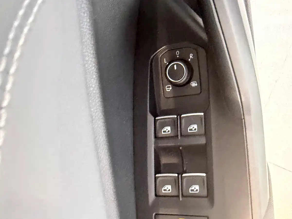 Volkswagen Sagitar 2024 300TSI DSG Surpass Edition фото 16