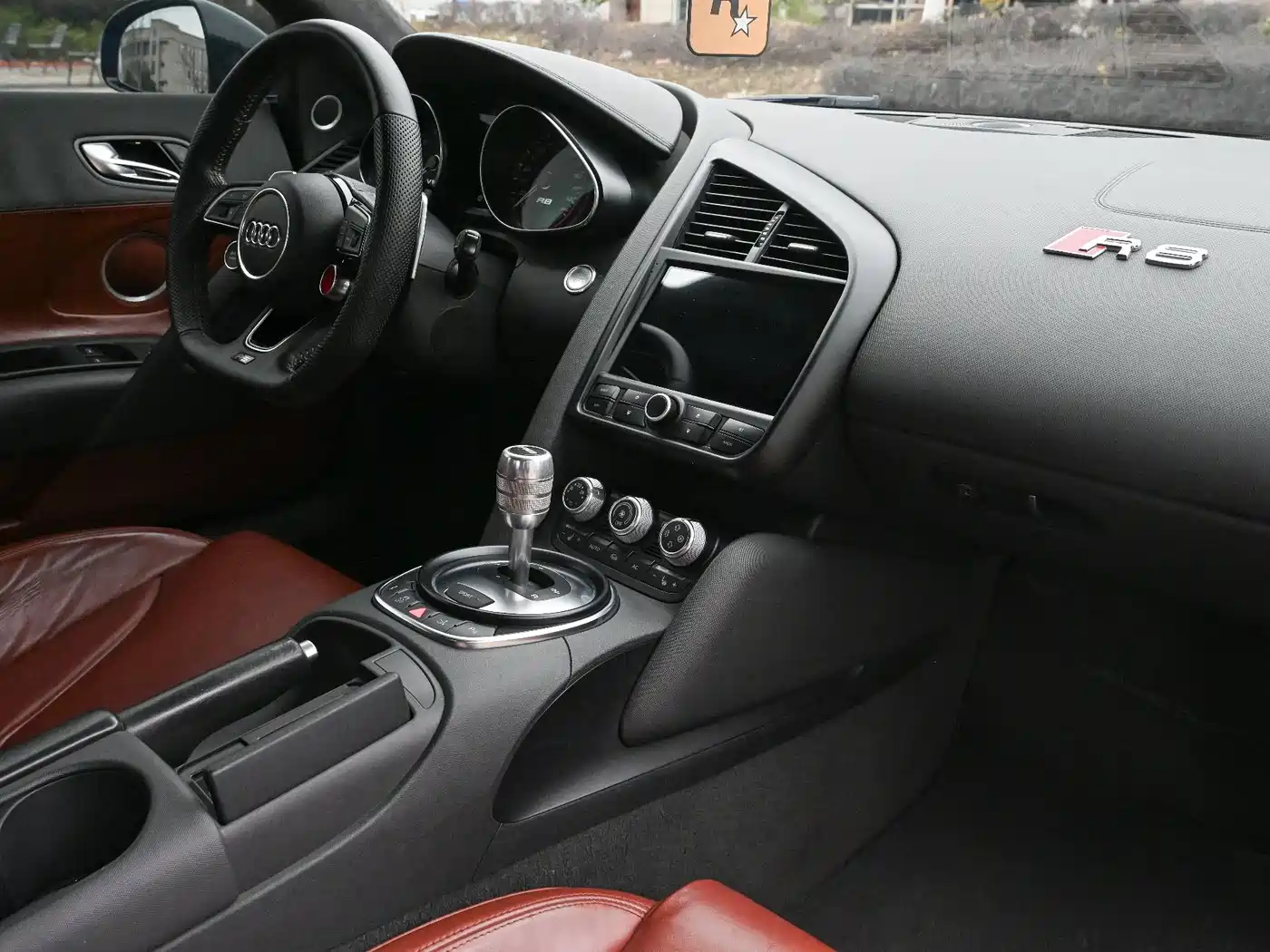 Audi R8 2012 5.2 FSI quattro Limited Edition фото 7