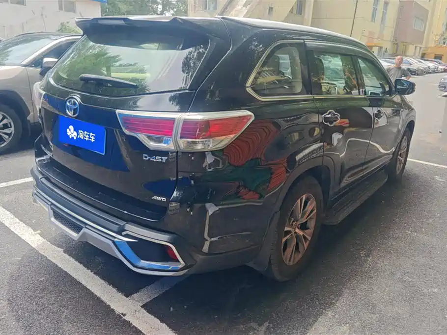 Toyota Highlander 2015 2.0T AWD Elite Edition 7-seater фото 3