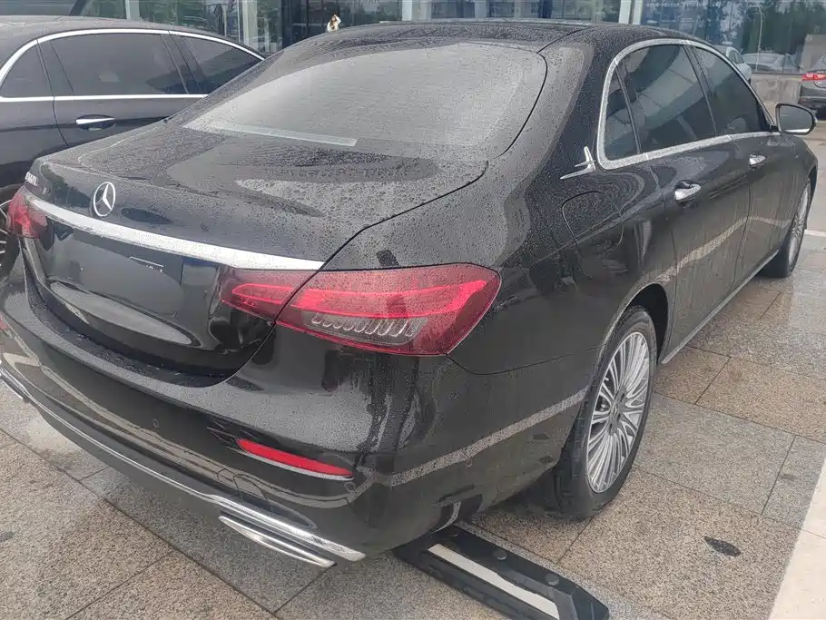 Mercedes-Benz E-Class 2023 Facelift E 300 L Luxury фото 3