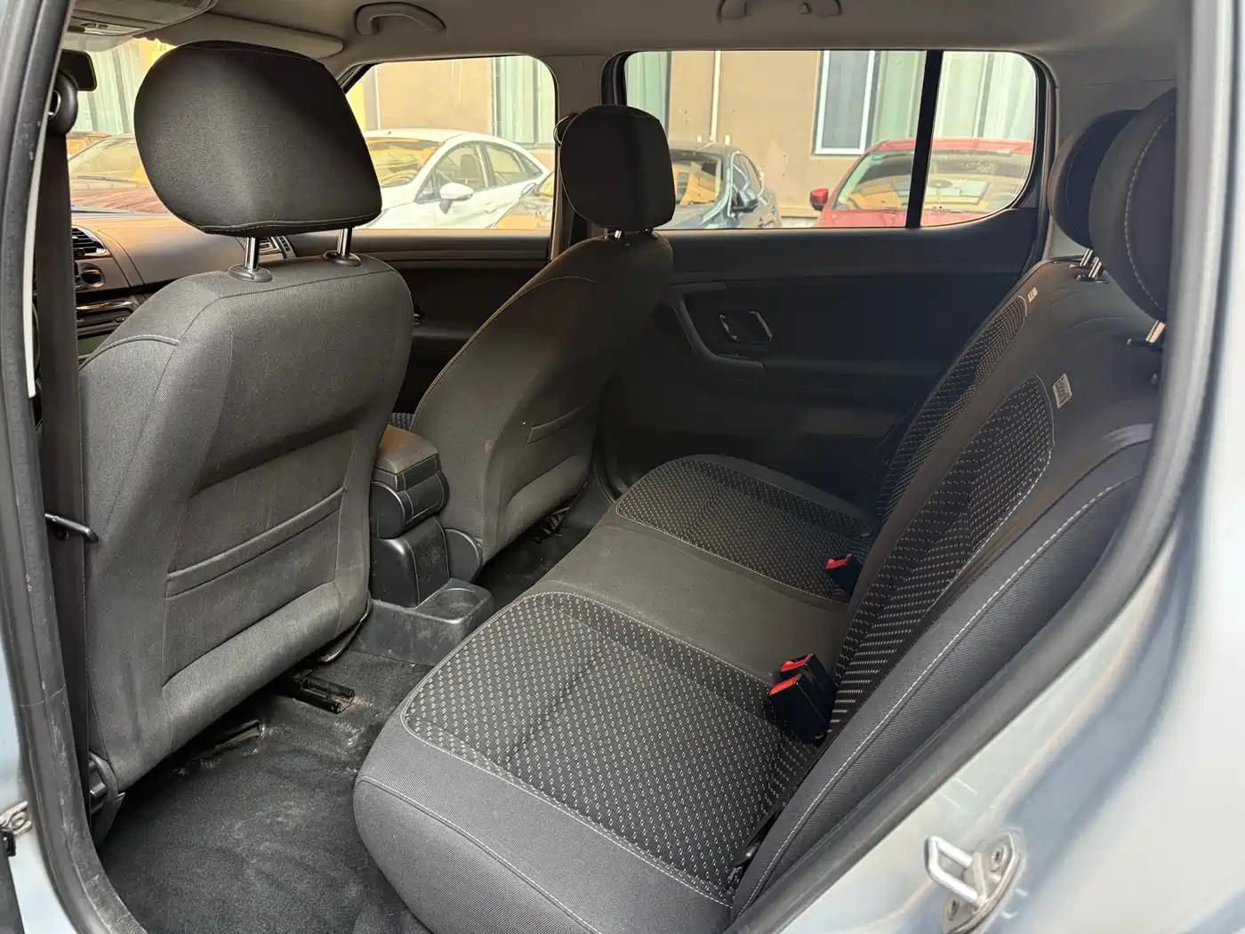 Škoda Fabia 2012 1.6L Automatic Cool Black Edition фото 9