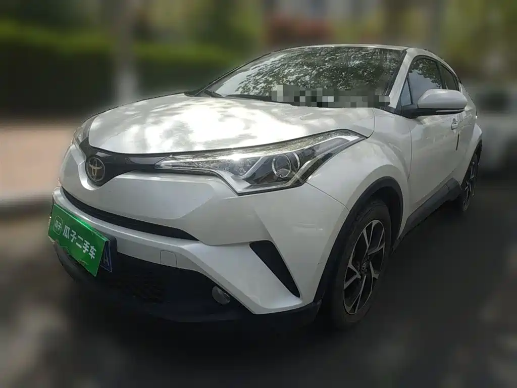 Toyota C-HR 2020 Model 2.0L Leading