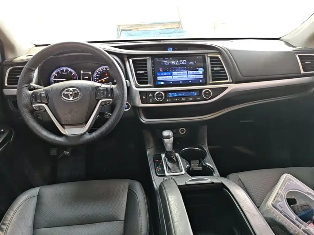 Toyota Highlander 2018 2.0T 4WD Luxury 7-seater (China V) фото 16