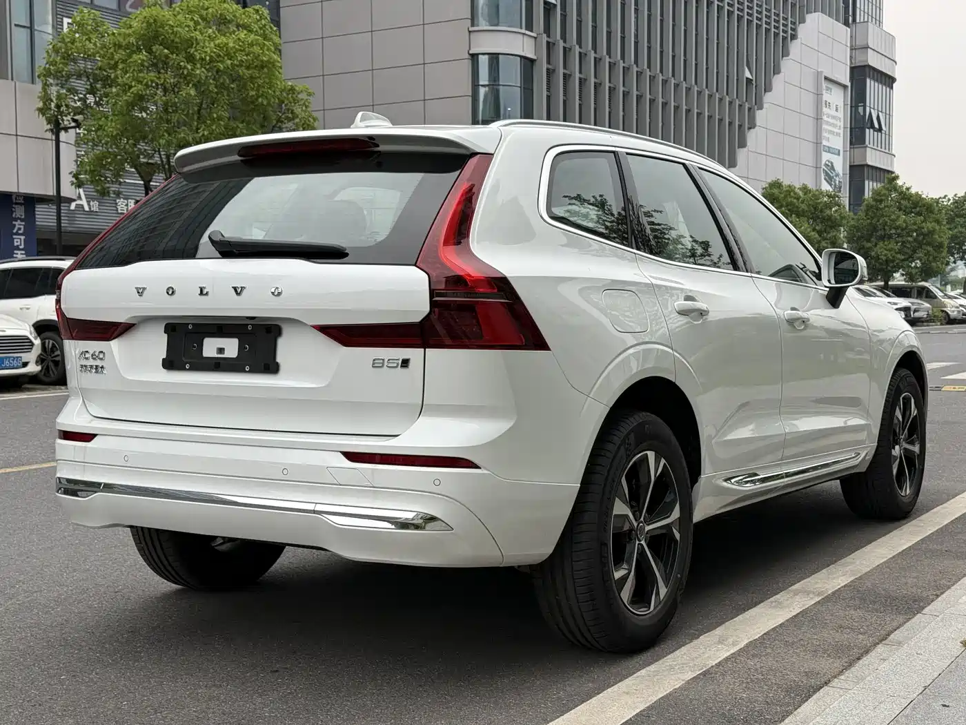 Volvo XC60 2026 2026 Model B5 AWD Smart Elite Luxury