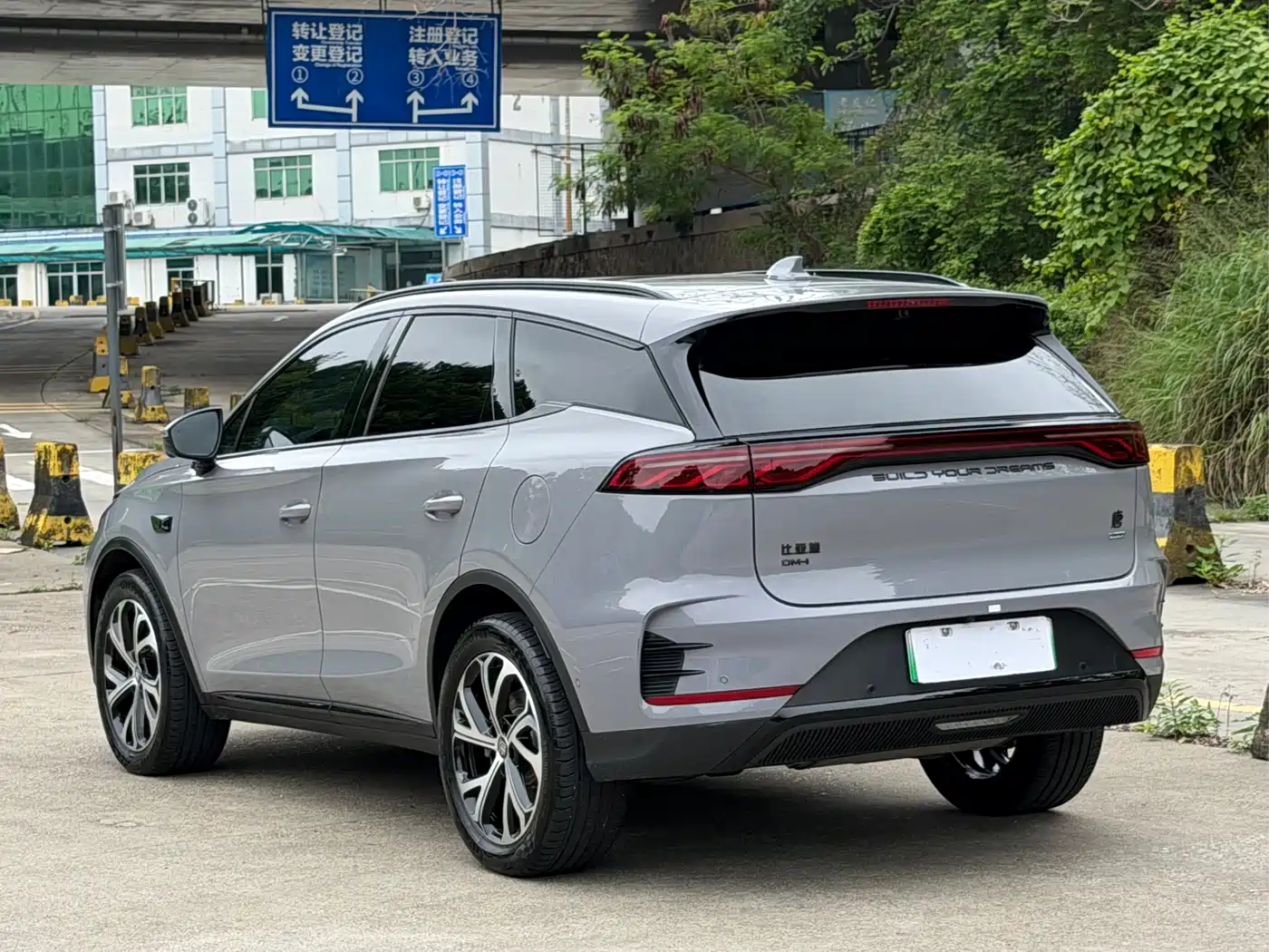 BYD Tang New Energy 2025 Smart Driving Edition DM-i 115KM Honor фото 3