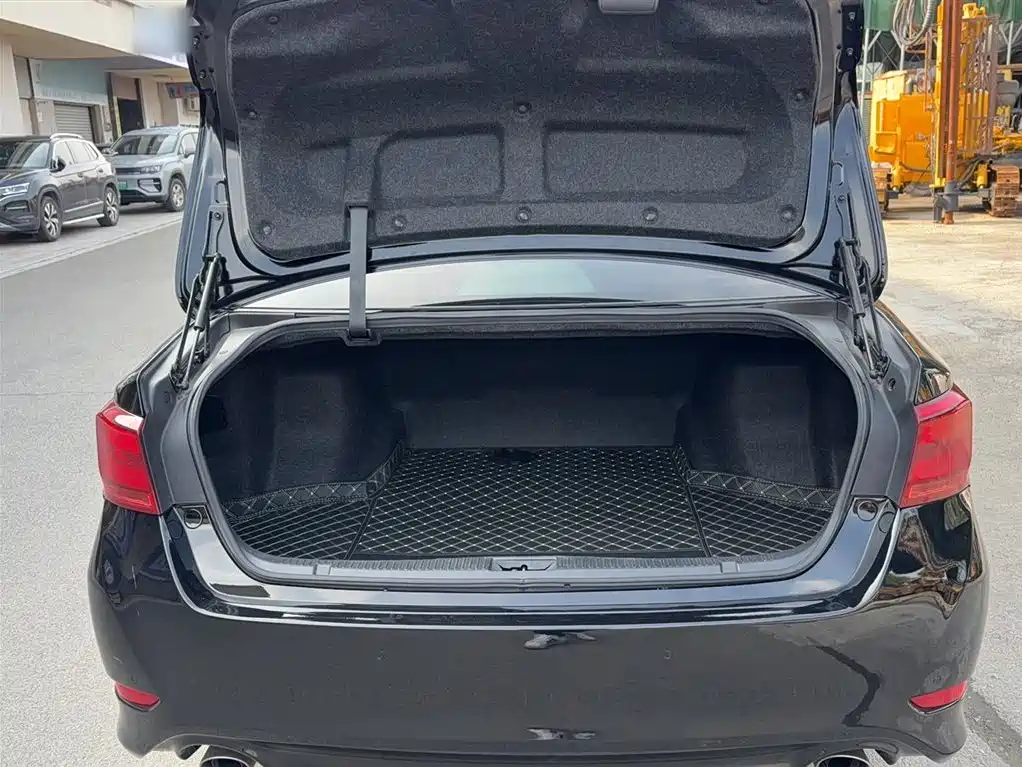 Toyota Crown 2018 2.0T Sport Edition фото 11