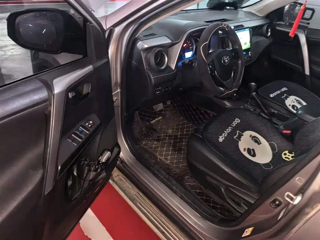 Toyota RAV4 Rongfang 2016 2.0L CVT 2WD Comfort (China V) фото 12