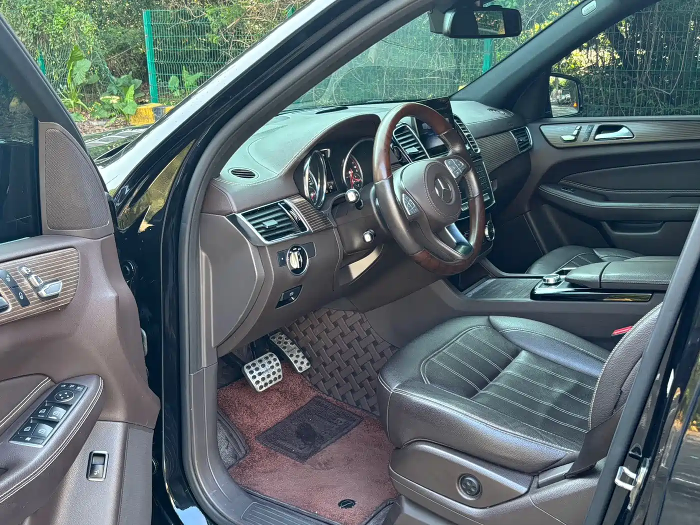 Mercedes-Benz GLE 2018 GLE 320 4MATIC Luxury Ultimate Edition фото 4