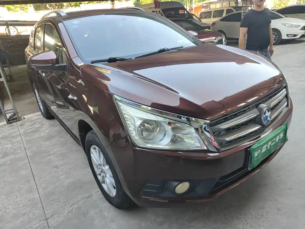 Venucia T70 2015 2015 2.0L CVT Ruixing Edition