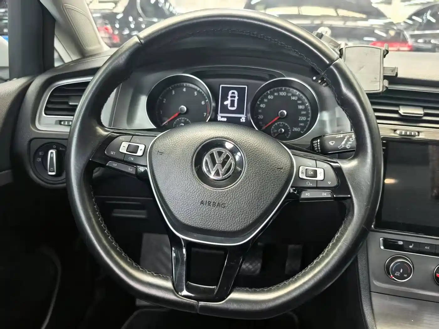 Volkswagen Golf 2016 230TSI Automatic Luxury фото 11