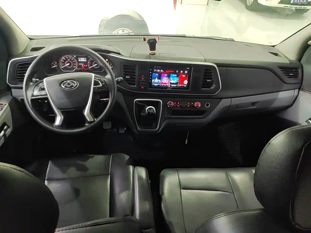 SAIC Maxus Xintu V80 2024 2024 Model Year Aoyunton Value Edition 6MT Long Wheelbase Medium Roof 127Ps 6/7/8/9-Seater