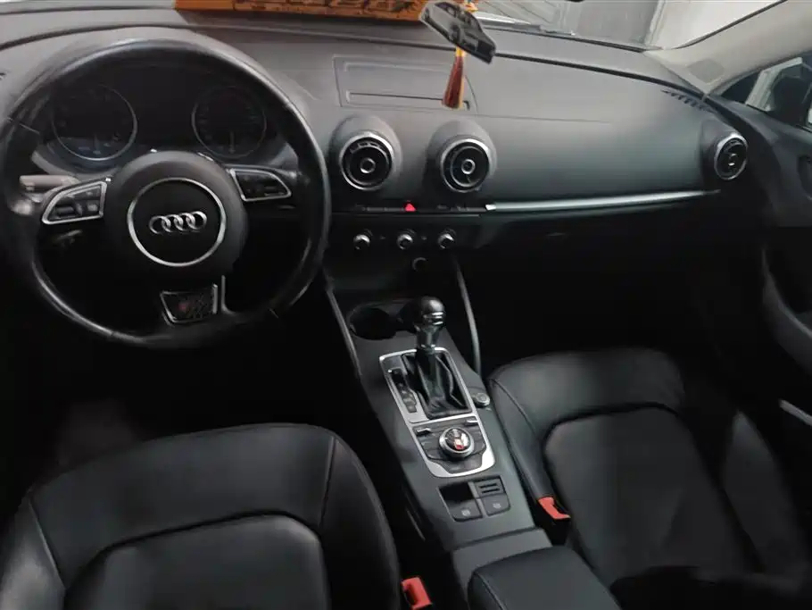Audi A3 2016 Limousine 35 TFSI Progressive фото 12