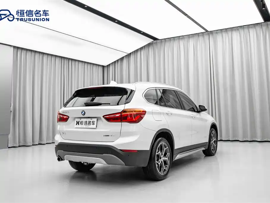 BMW X1 2019 sDrive18Li Premium Model фото 5