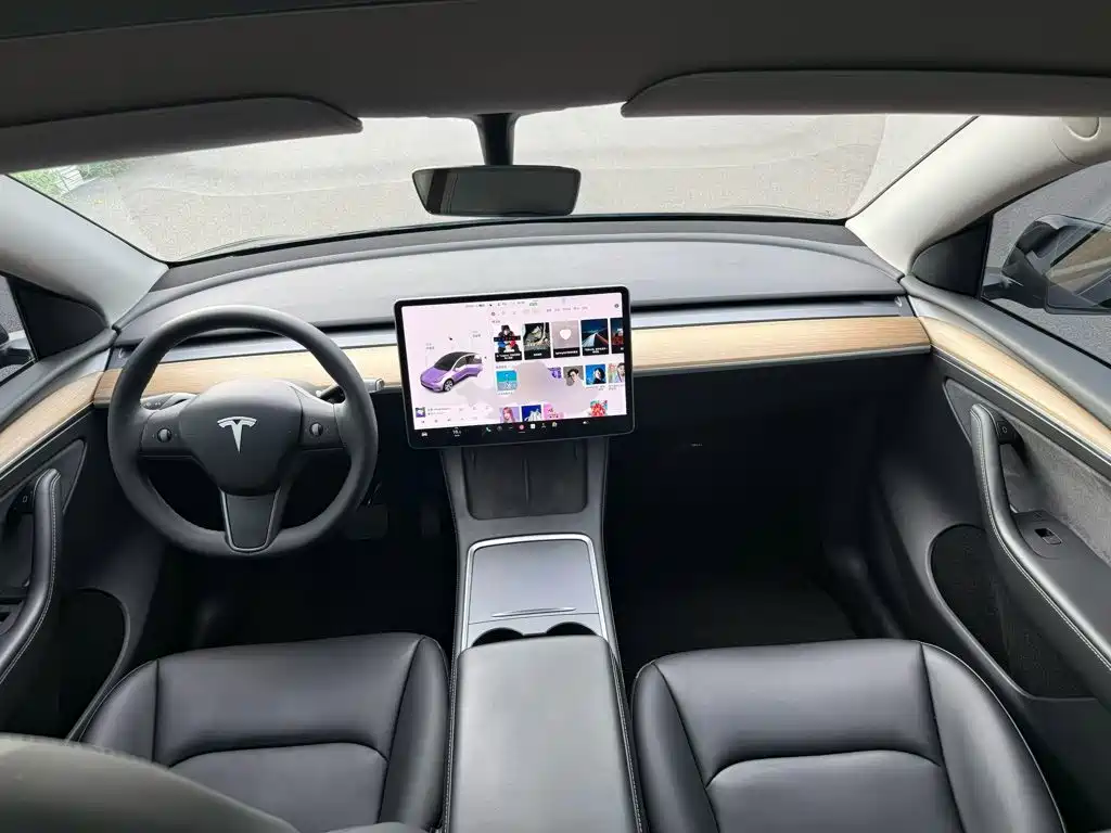 Фото 10 - Tesla Model Y