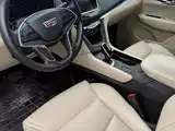 Photo 4 - Cadillac XT5