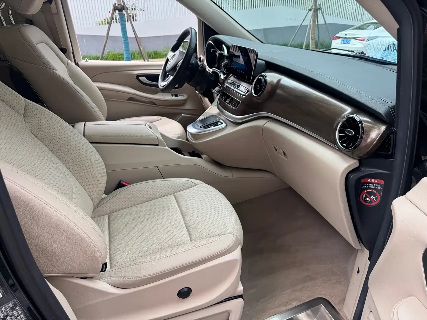 Mercedes-Benz V-Class 2020 V 260 Luxury Edition фото 16