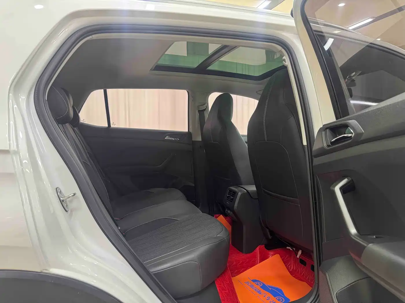 Volkswagen T-Cross 2022 280TSI DSG Comfort Edition фото 8