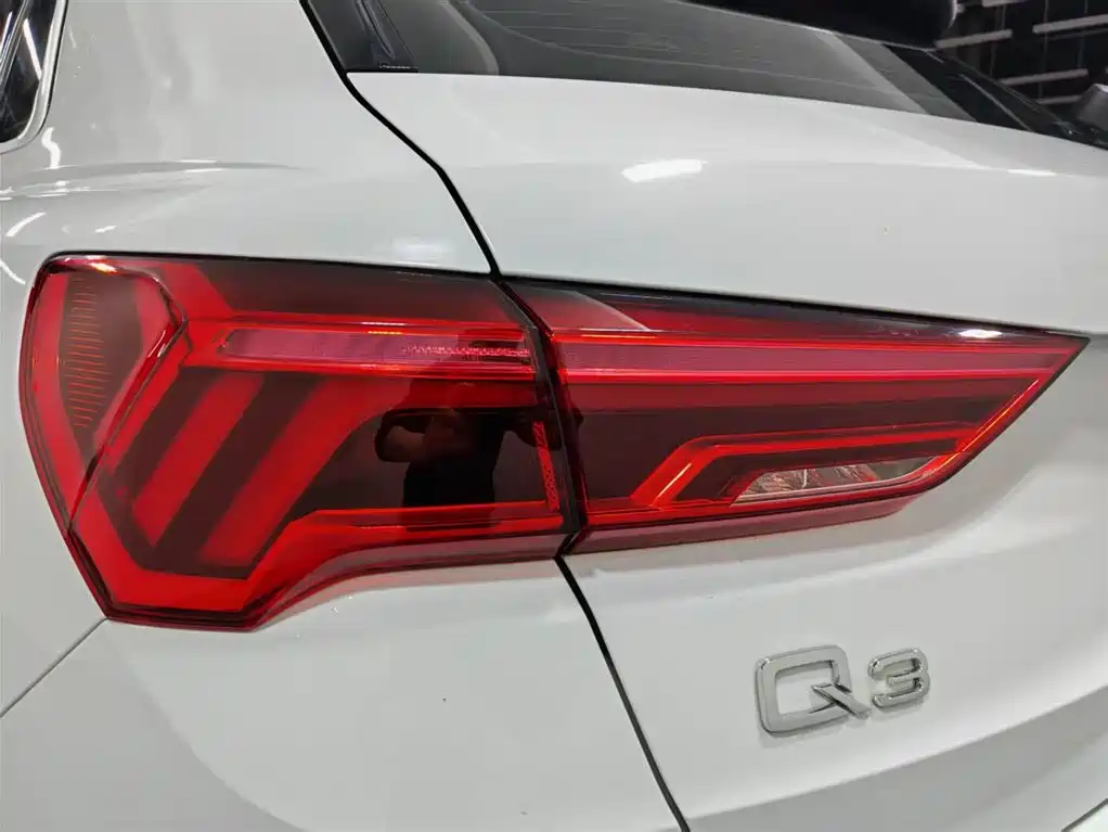 Audi Q3 2024 35 TFSI Fashion Sport фото 14