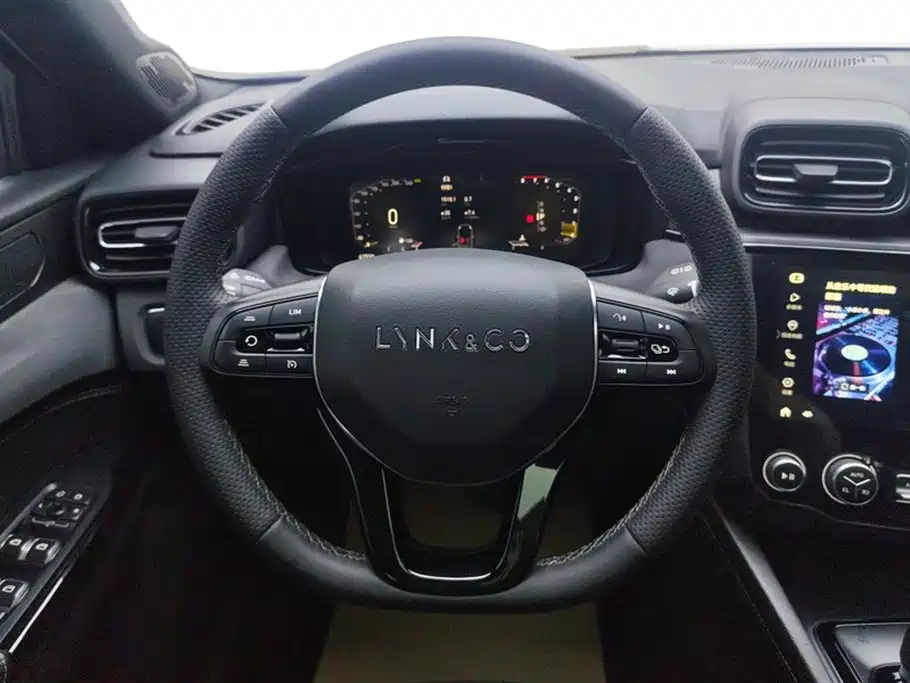 Lynk & Co 02 2021 1.5TD DCT 2WD Power Plus фото 15