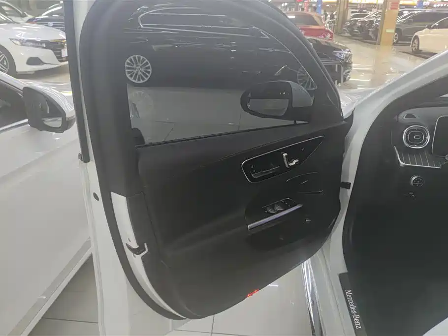 Mercedes-Benz C-Class 2023 Facelift C 260 L Sport Edition фото 7