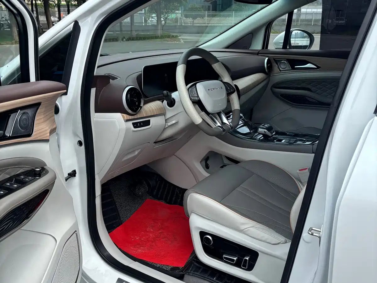 Dongfeng Fengxing Fengxing Yacht 2023 2022 1.5T DCT Wave Chaser Edition