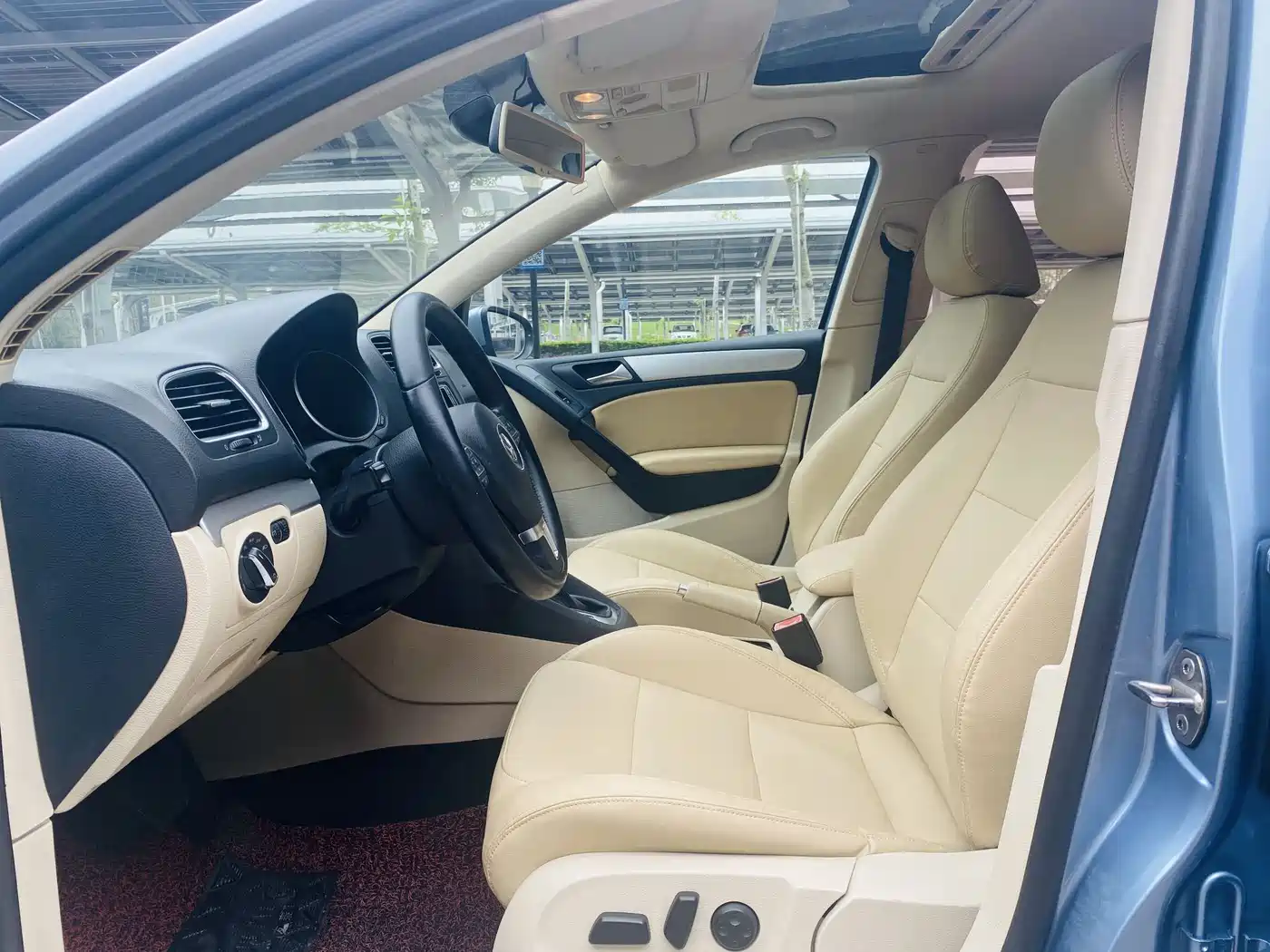 Volkswagen Golf 2011 1.4TSI Auto Luxury фото 10