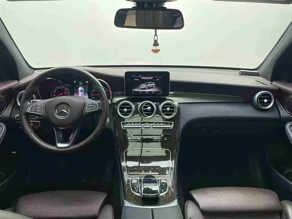Mercedes-Benz GLC 2019 GLC 260 L 4MATIC Dynamic фото 8