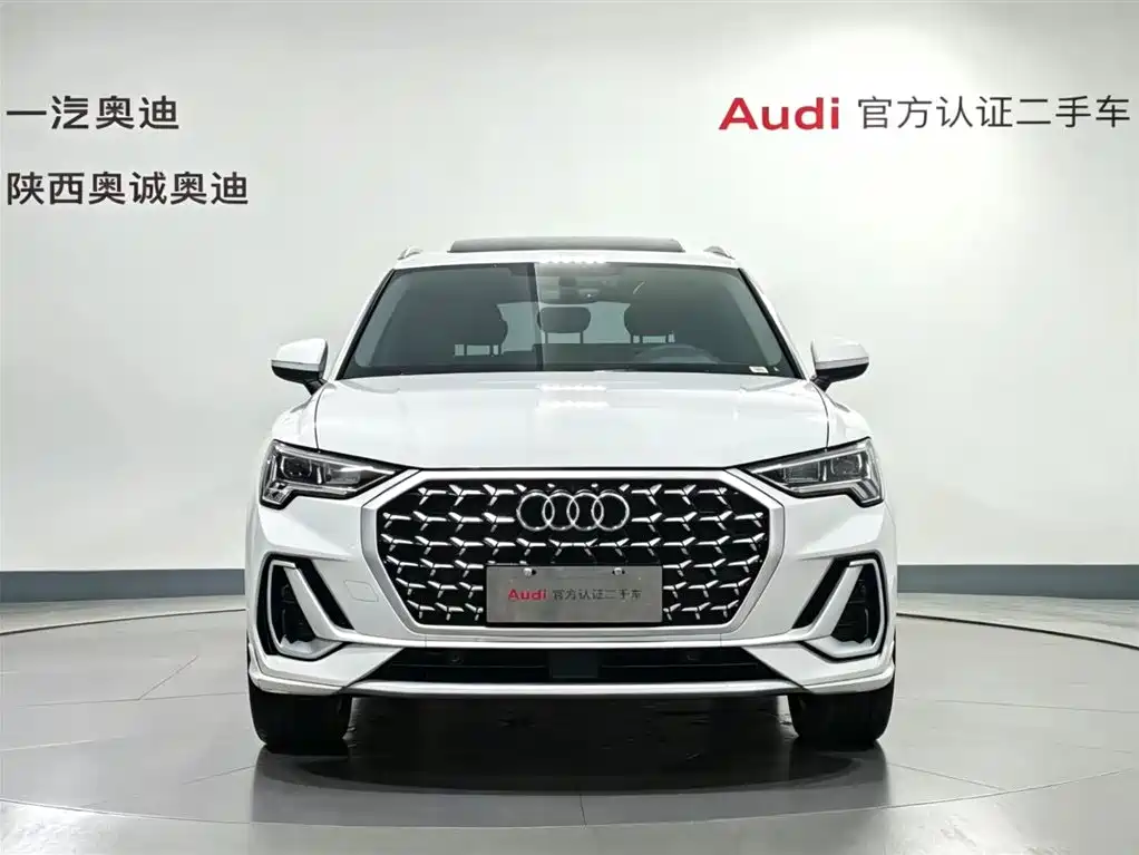 Audi Q3 2024 35 TFSI Fashion Sport фото 2