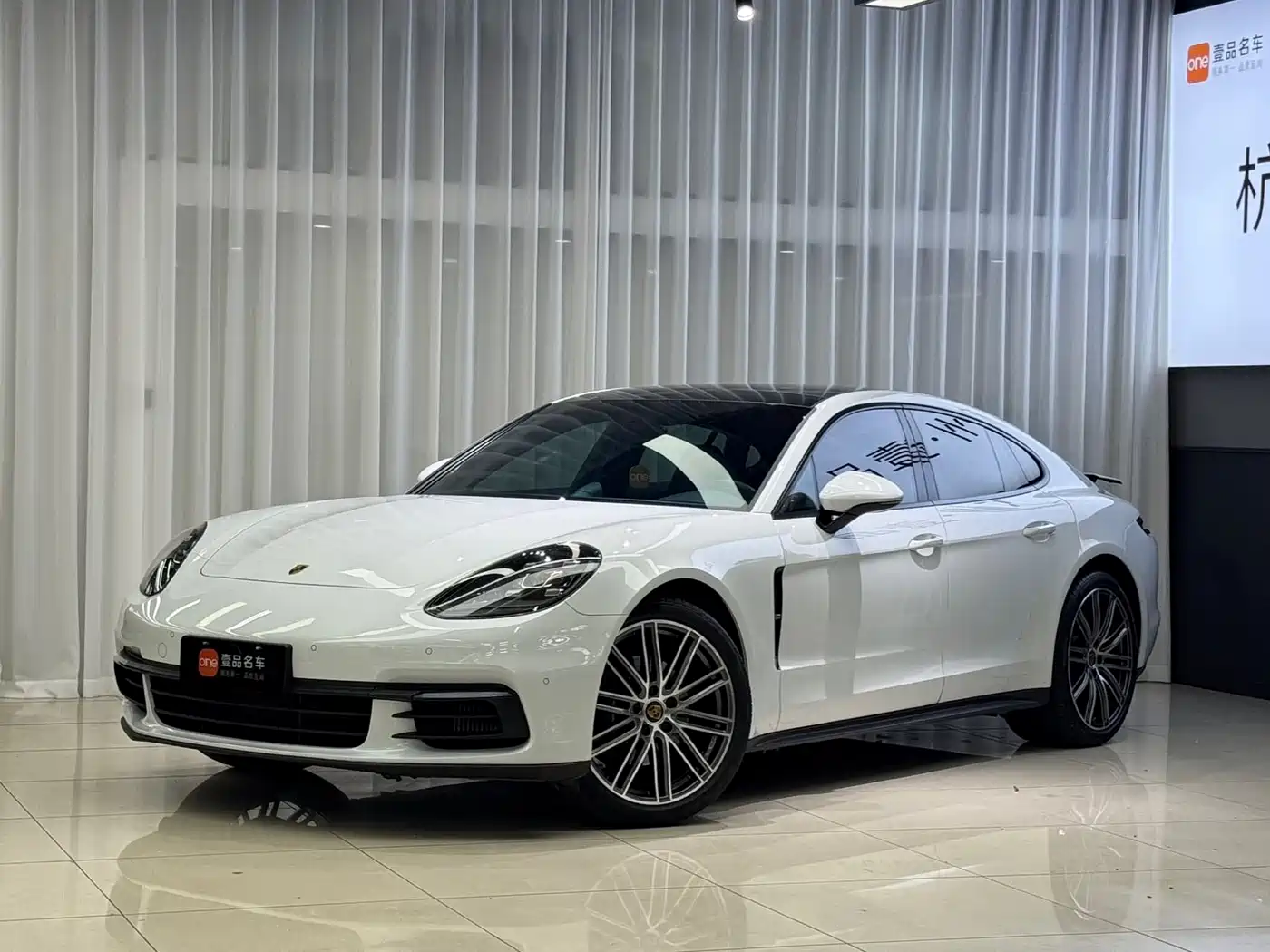 Porsche Panamera 2019 Panamera 2.9T фото 2