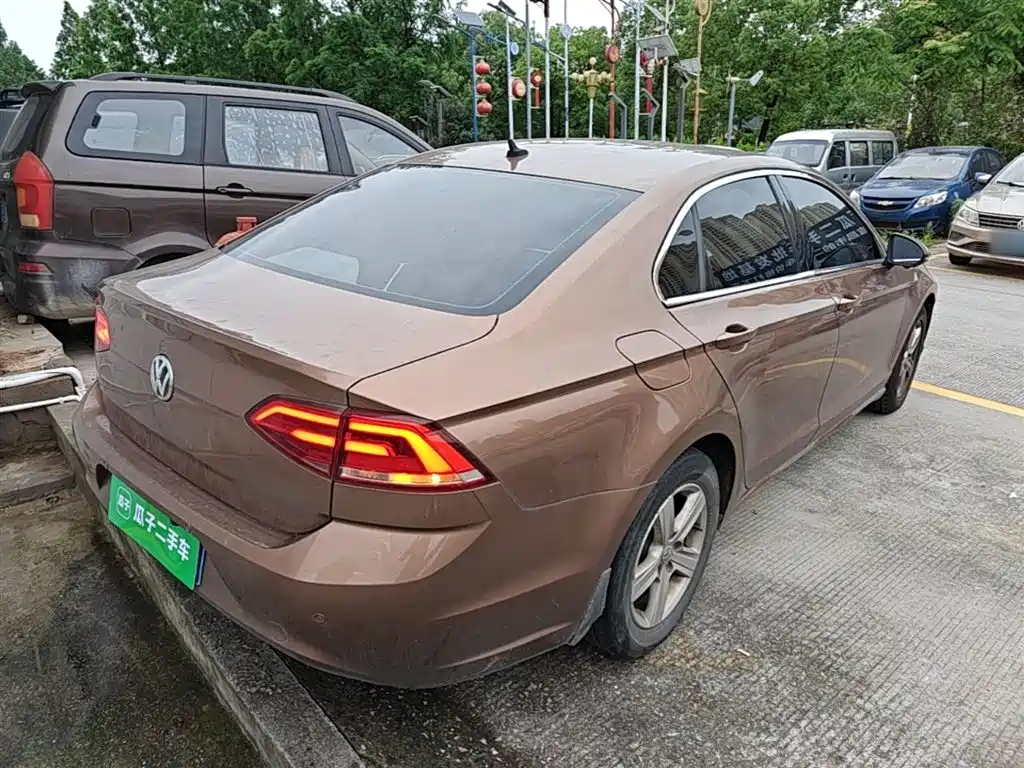 Volkswagen Lamando 2015 230TSI DSG Style фото 6