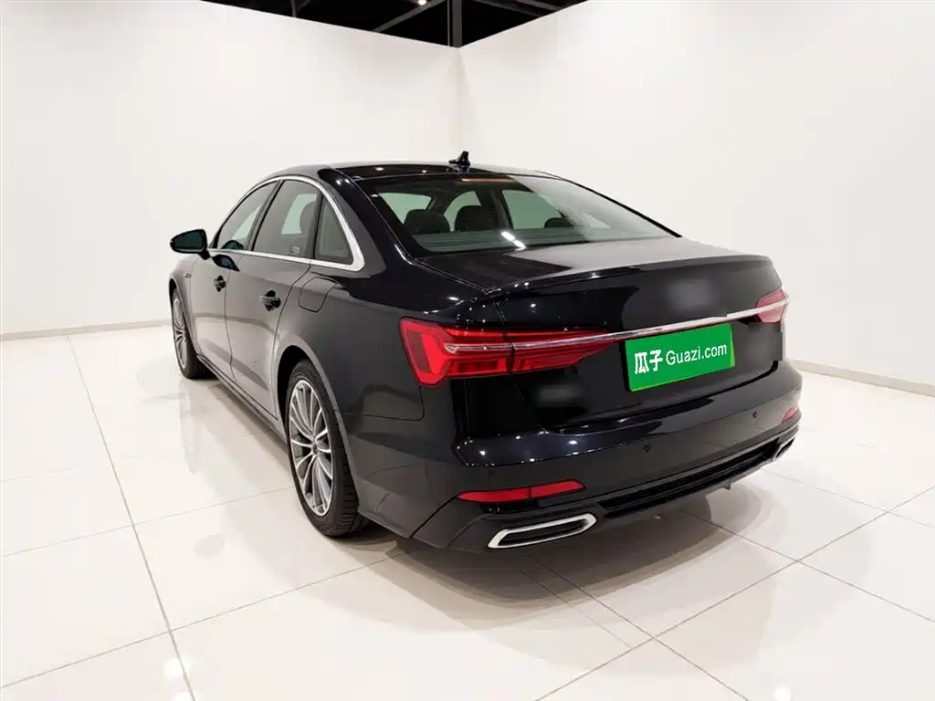 Audi A6L New Energy 2020 55 TFSI e quattro фото 4