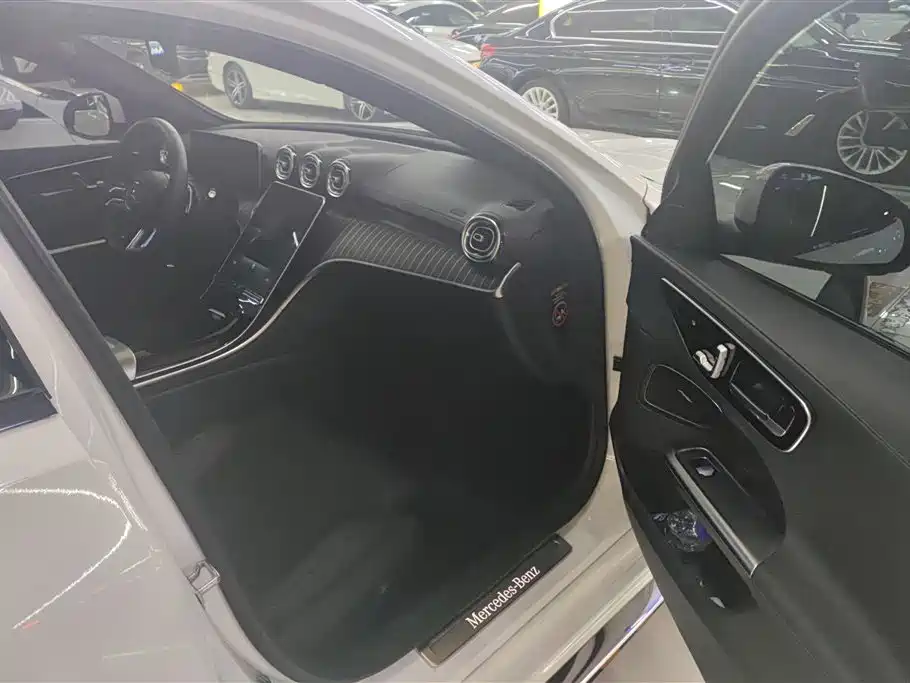 Mercedes-Benz C-Class 2023 Facelift C 260 L Sport Edition фото 8