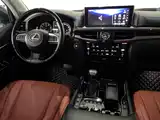 Photo 26 - Lexus LX