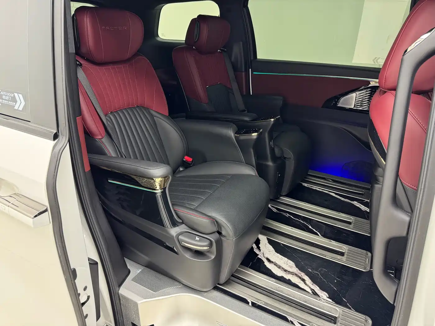 GAC Trumpchi Trumpchi M8 2023 Model Master Series Hybrid Ultimate Edition фото 11