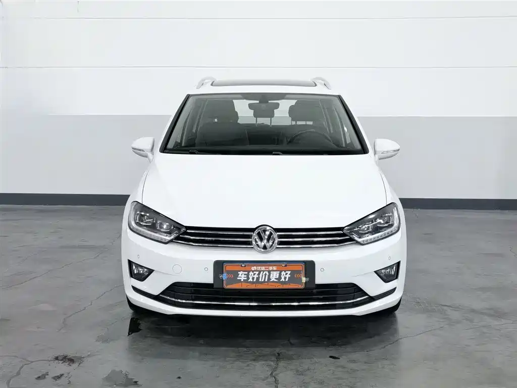 Volkswagen Golf Sportsvan 2018 230TSI Automatic Luxury фото 3