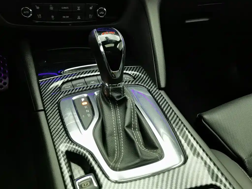 Buick Regal 2017 GS 28T Luxury Type фото 13