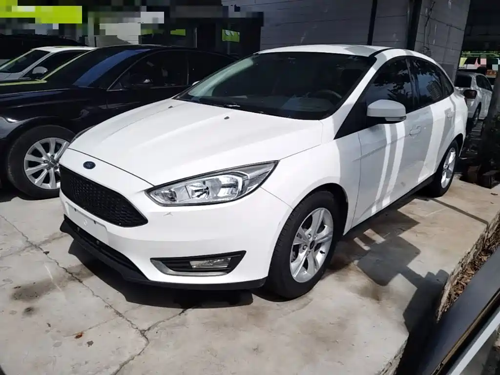 Фото 1 - Ford Focus