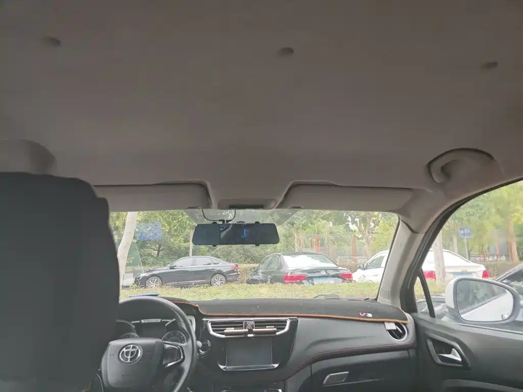Zhonghua V3 2016 2016 1.5L Manual Comfort