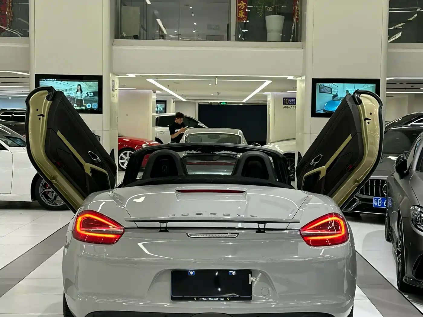 Porsche Boxster 2013 Boxster 2.7L фото 14