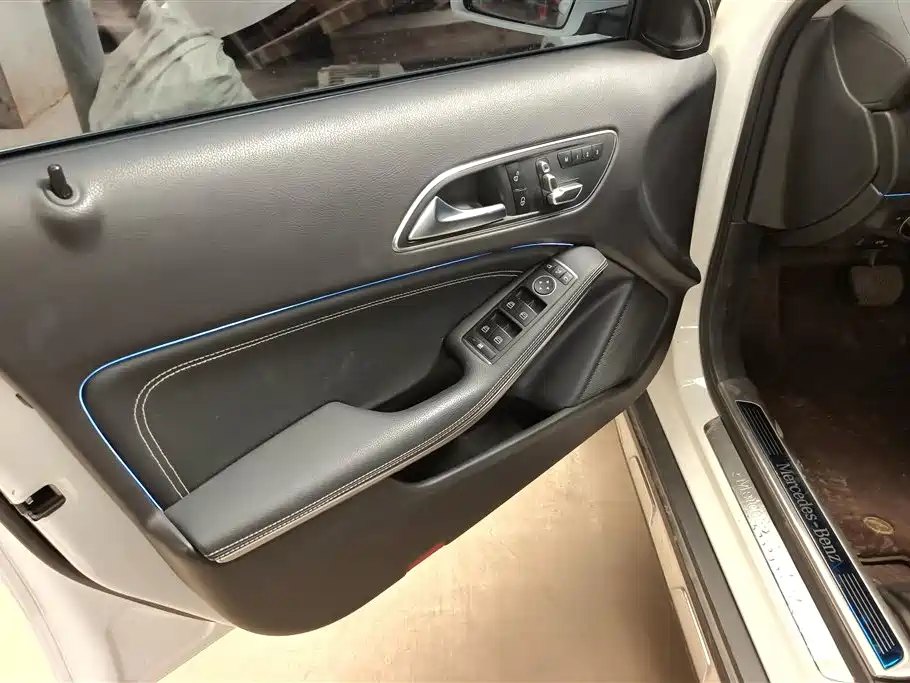 Mercedes-Benz GLA 2017 GLA 200 Fashion фото 7