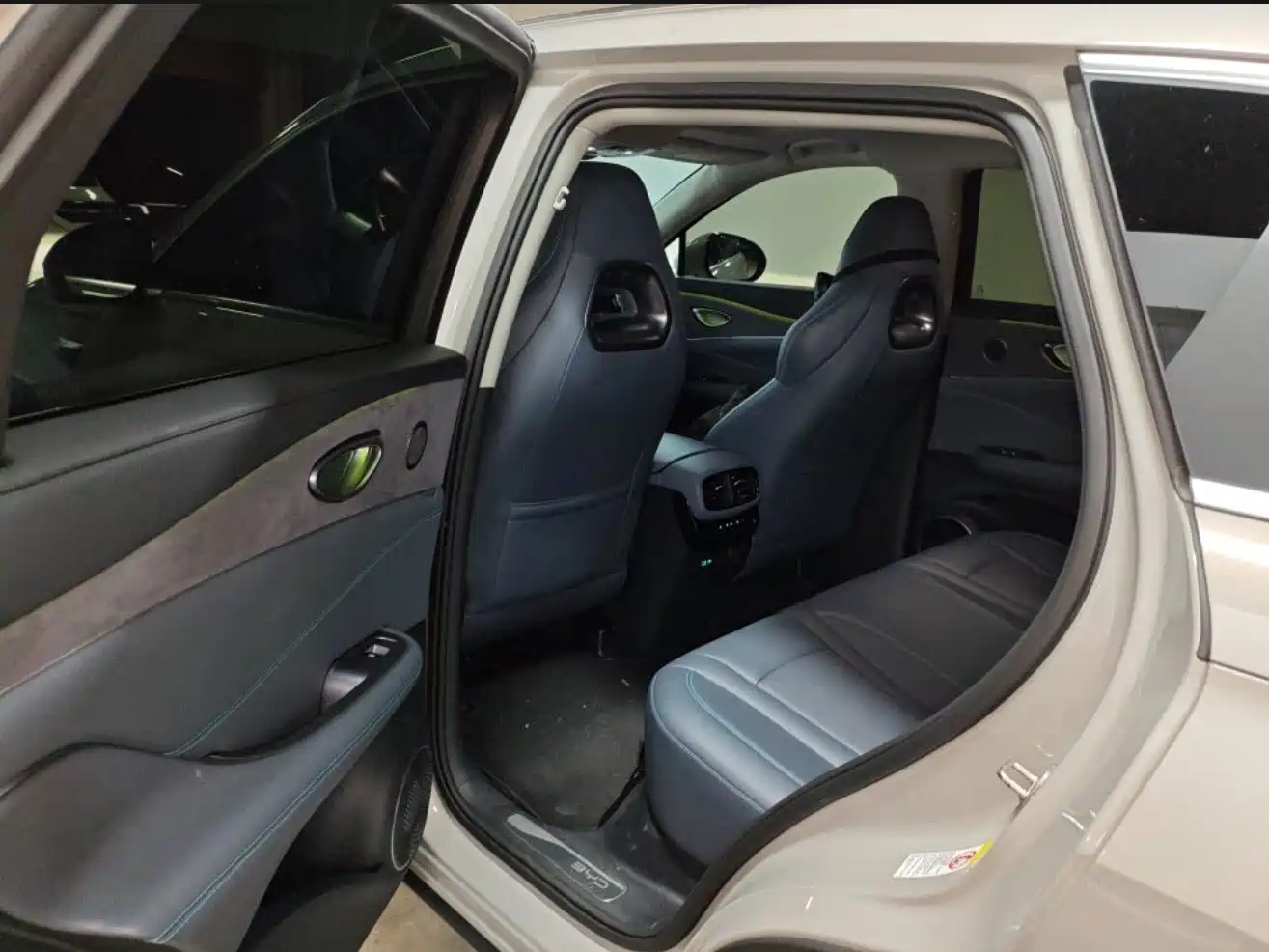 BYD Hai Shi 07 DM-i 2025 150 Pilot+ Edition фото 4
