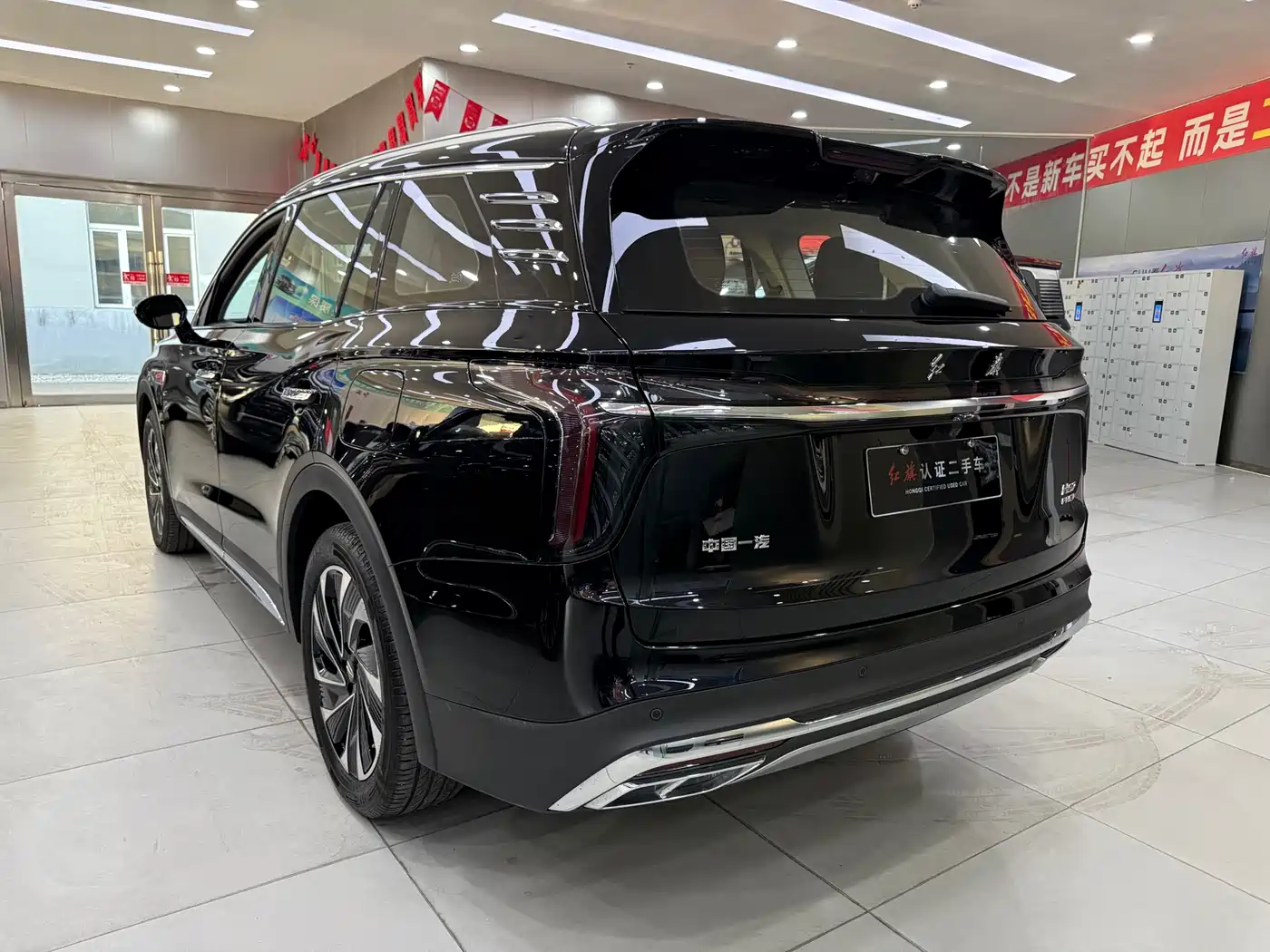 Hongqi HS7 PHEV 2024 2.0T PHEV 2WD Flagship 6-seater фото 6