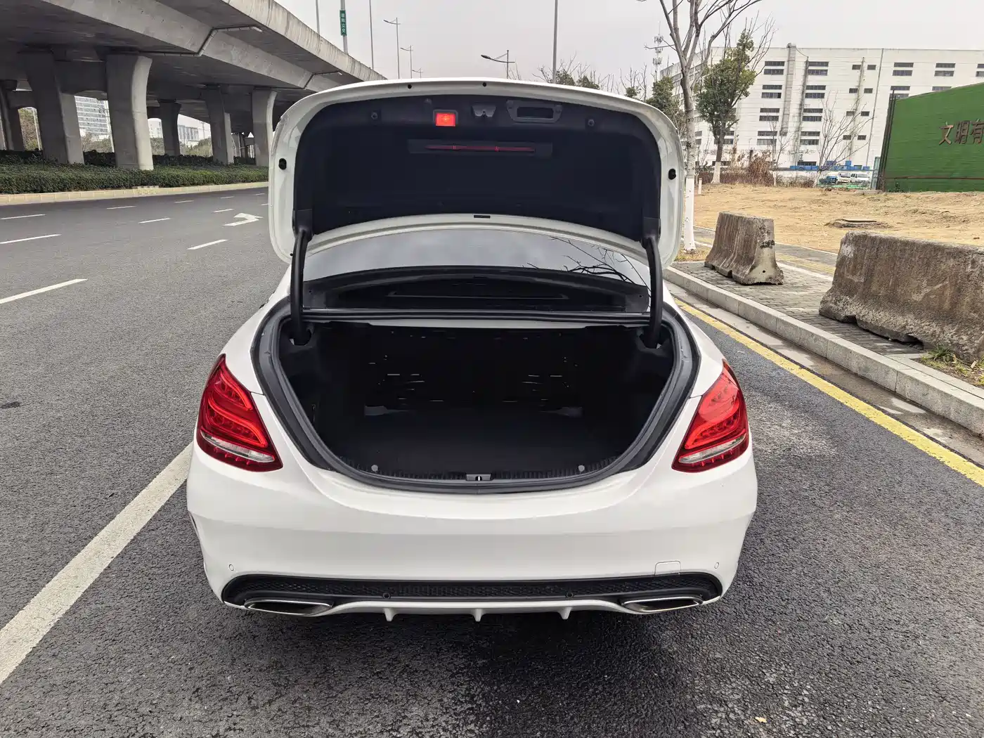 Mercedes-Benz C-Class 2017 C 200 L Sport фото 13