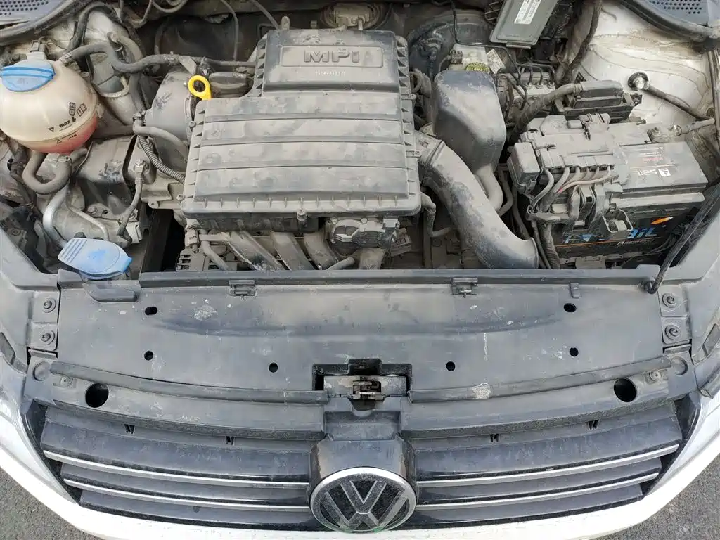 Volkswagen Jetta 2013 1.6L Automatic Comfort фото 11